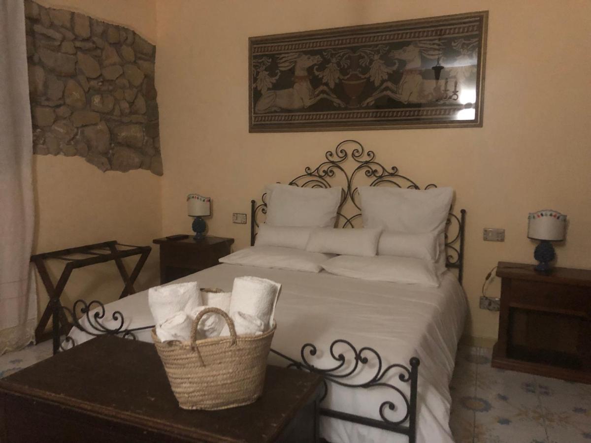 San Noto Antica Residenza Di Caccia Bed & Breakfast Ficarra Bilik gambar